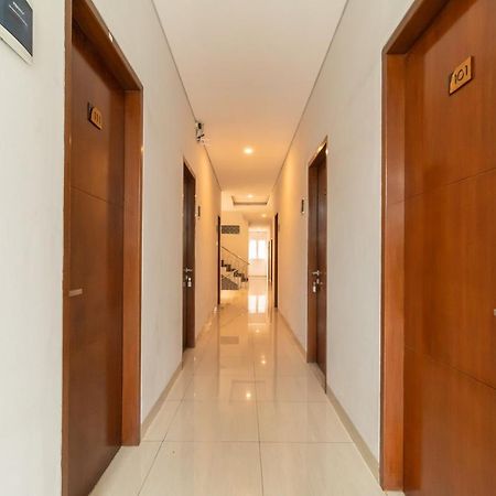 Urbanview Hotel Casa Kota Mangga Besar Джакарта Экстерьер фото