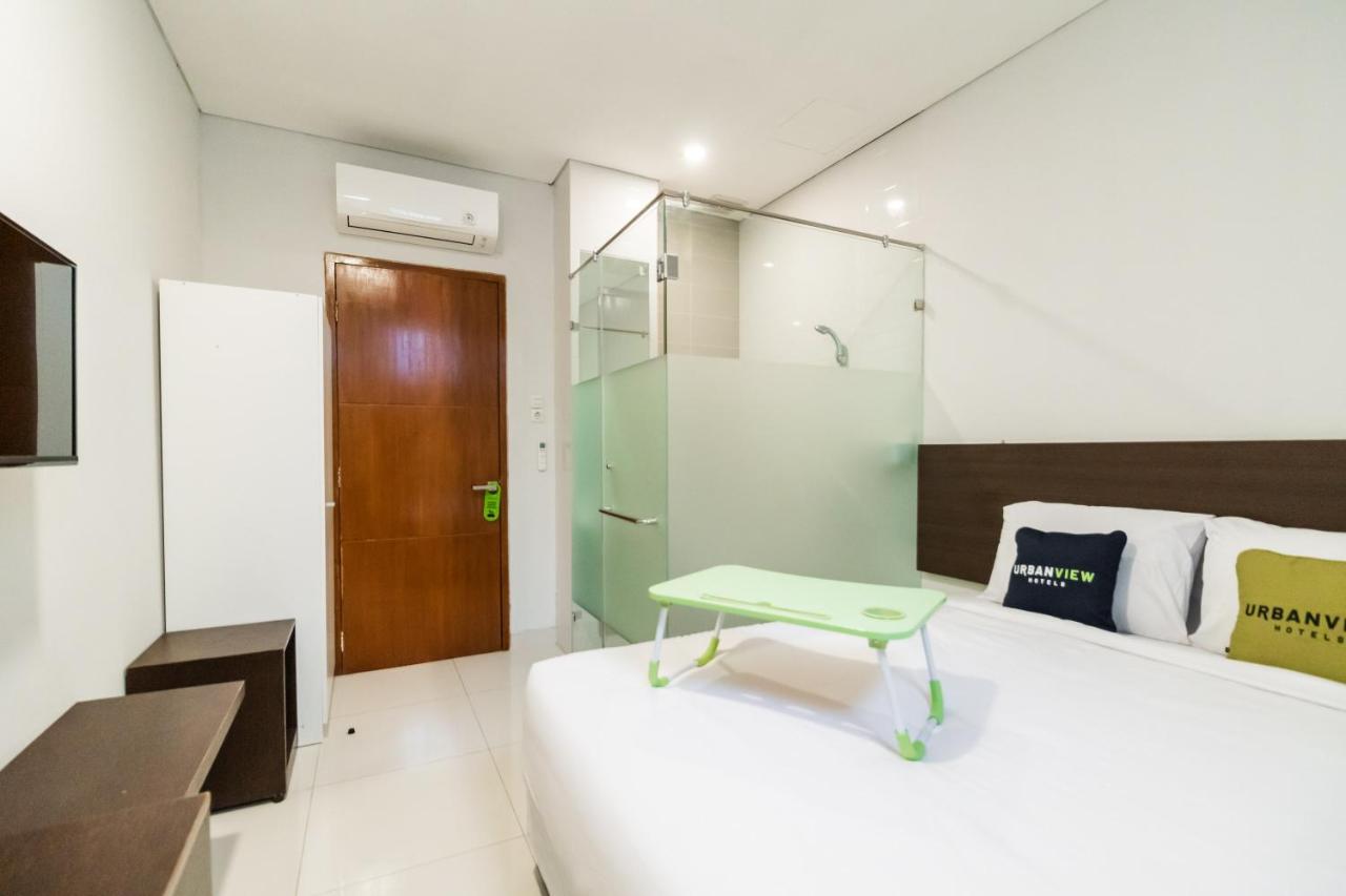 Urbanview Hotel Casa Kota Mangga Besar Джакарта Экстерьер фото