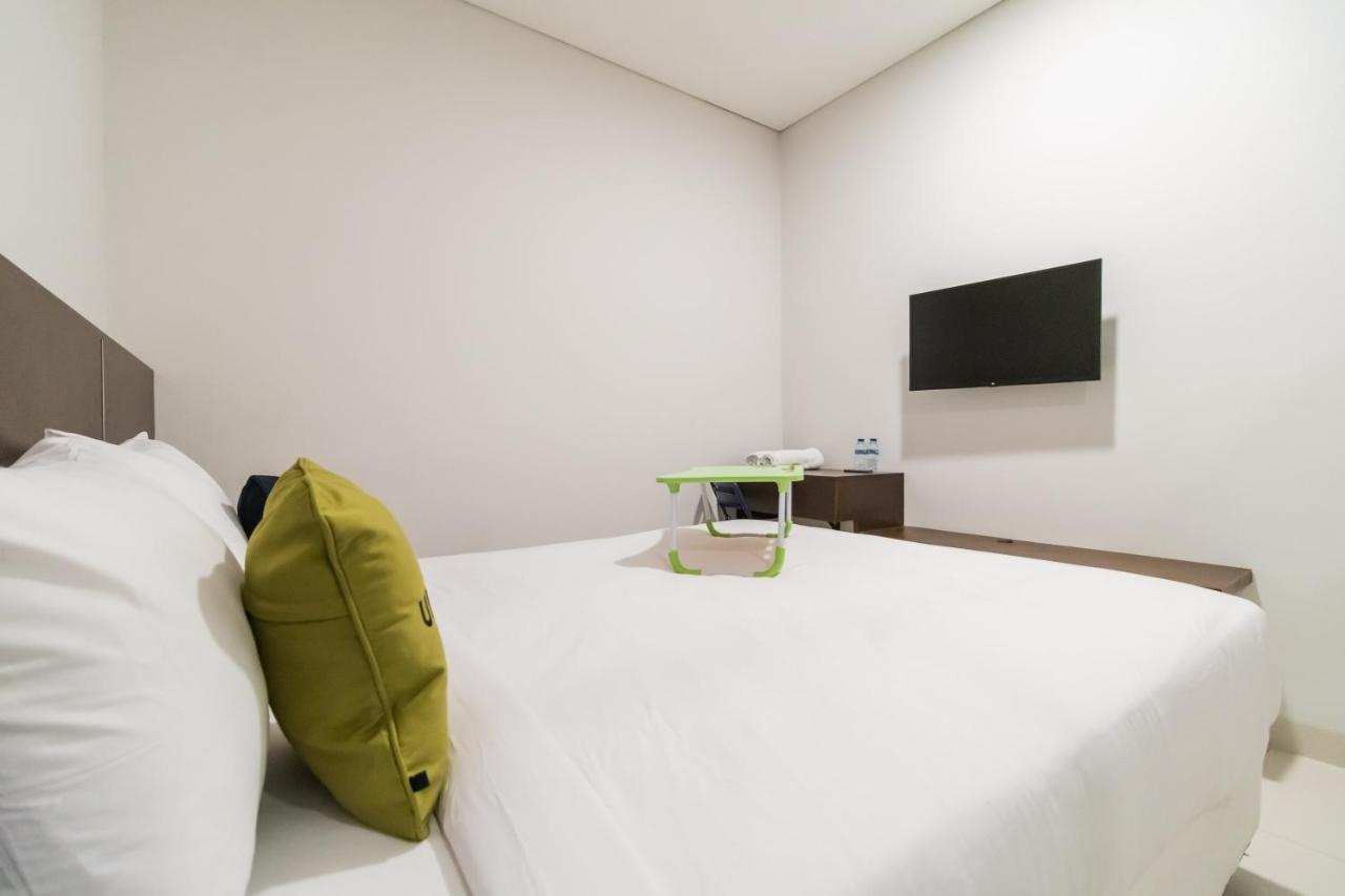 Urbanview Hotel Casa Kota Mangga Besar Джакарта Экстерьер фото