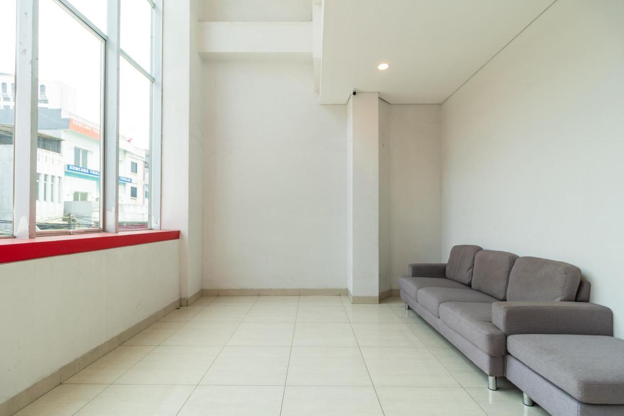 Urbanview Hotel Casa Kota Mangga Besar Джакарта Экстерьер фото
