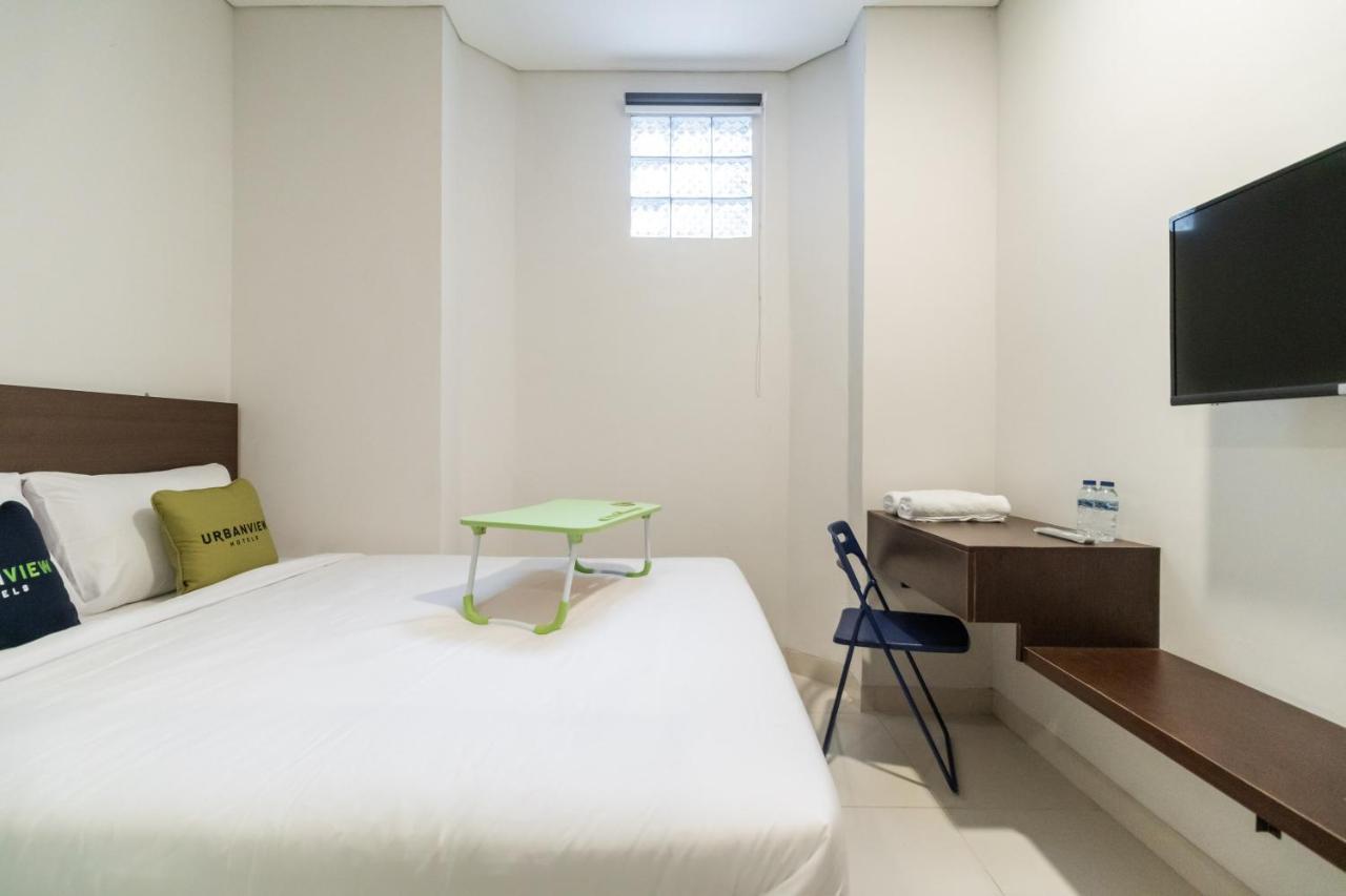 Urbanview Hotel Casa Kota Mangga Besar Джакарта Экстерьер фото