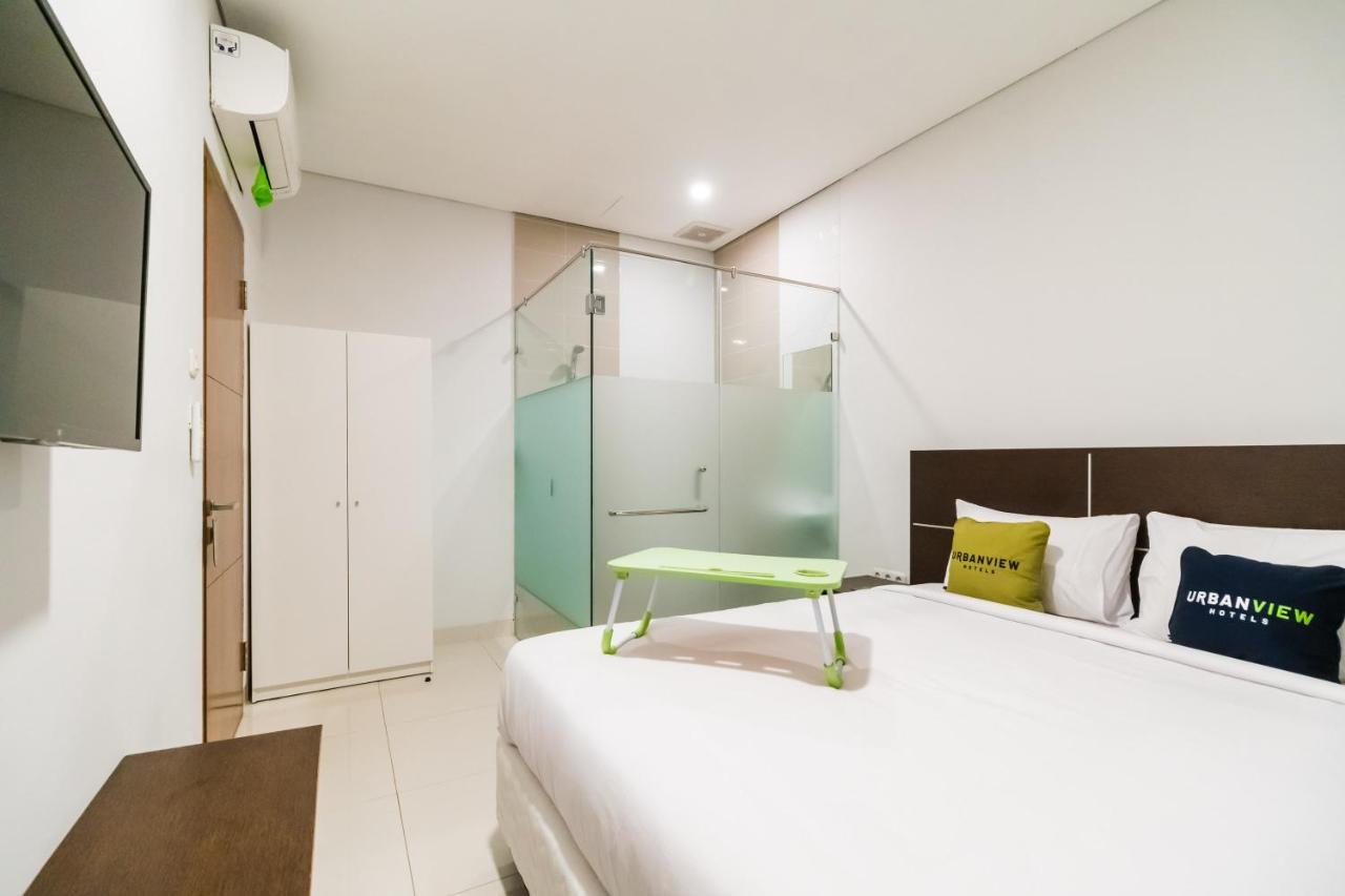 Urbanview Hotel Casa Kota Mangga Besar Джакарта Экстерьер фото